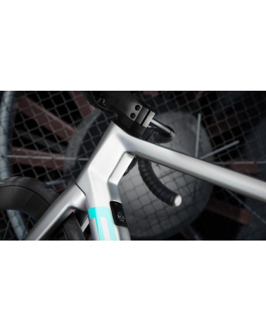 Bicicleta Carretera Focus Izalco Max Disc 9.7 2019